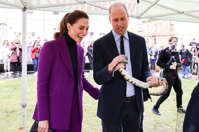 Mutprobe für William! Beim Besuch der Ulster University in Nordirland greift Prinz William ...