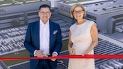 So wird das Mega-Lager, für das Rewe-Boss Marcel Haraszti nun das Band zerschnitt, aussehen.