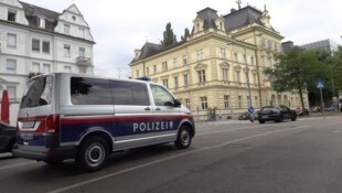 Polizeistreife im Sucheinsatz.