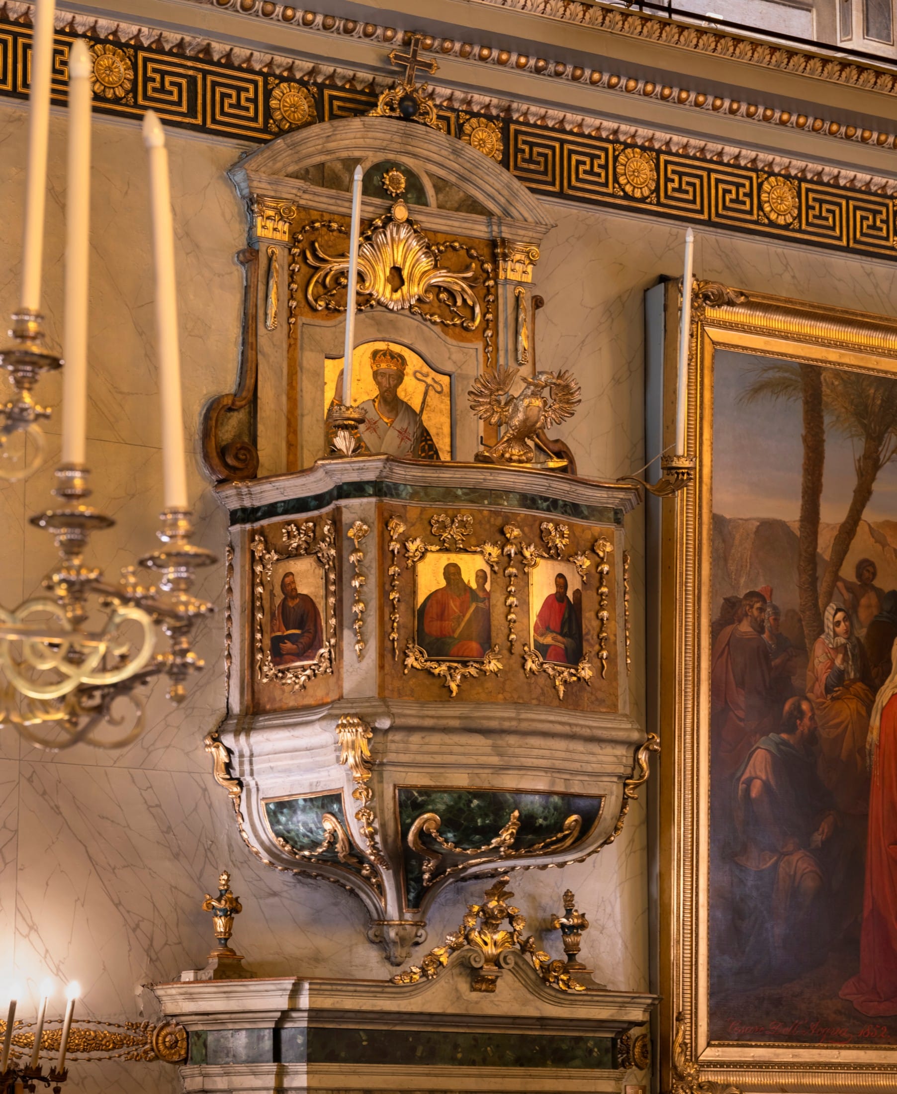 Kanzel in der griechisch-orthodoxen Kirche San Nicolo in Triest.