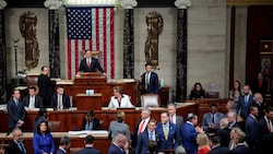 US-Sprecher Mike Johnson leitete im Repräsentantenhaus im Kapitol in Washington, D.C. die ...
