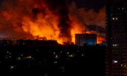 Viele Gebäude in Kiew standen in der Nacht auf Freitag in Flammen – darunter auch einige ...