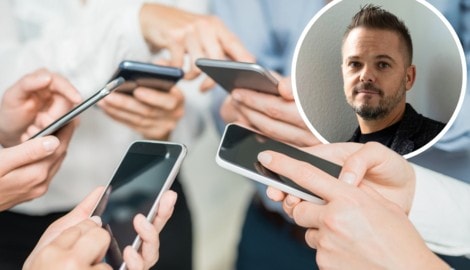 Körpersprache-Experte Stefan Verra schaut genau hin – auch auf unsere Handy-Nutzung.