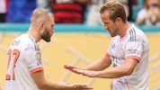 Konrad Laimer (li.) und Harry Kane