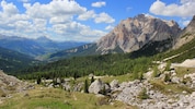Blick vom Valparolapass Richtung Nordwesten ins Gadertal