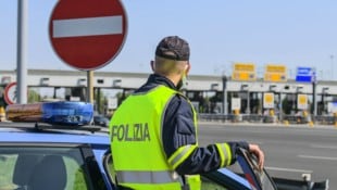 In Italien drohen teils strenge Strafen. Aber auch in anderen Urlaubsländern zeigt die Polizei ...