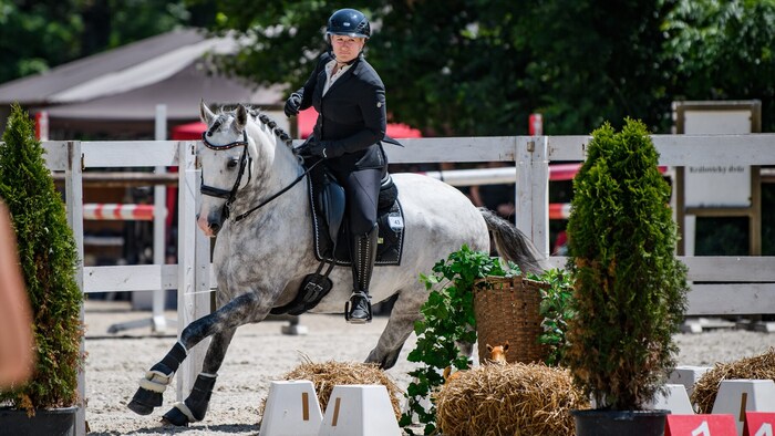 Martina Weteschnik mit Nachwuchstalent „Murfim“ in Prag.