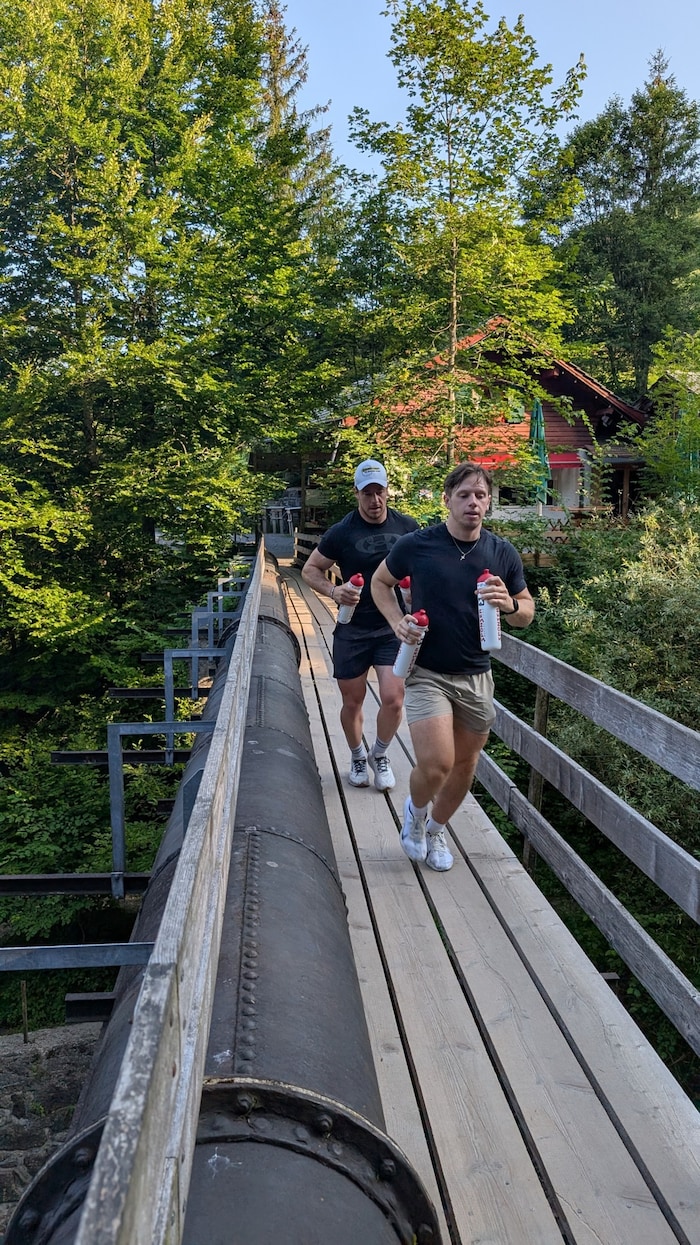 Anschließend geht es im Laufschritt weiter in die Rappenlochschlucht.