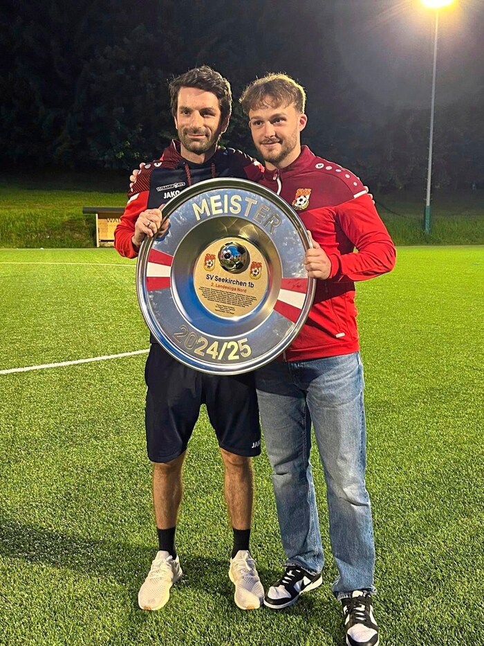 Coach Patrick Schöberl (l.) und sein spielender „Co“ Pagitsch.