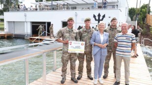 Ministerin Klaudia Tanner nahm die offizielle Eröffnung vor: „Dieses Taucherzentrum ist ...