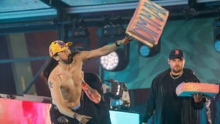 Steve Aoki warf auch beim Electric Love Festival wieder mit Torten. Diese stammen aus einer ...
