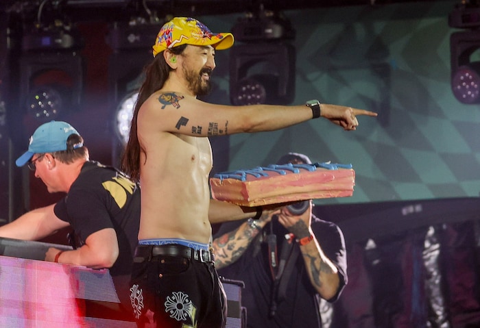 „Wer will? Steve Aoki suchte sich seine „Opfer“ genau aus.