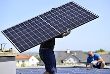 Eine große Mehrheit der Österreicherinnen und Österreicher steht der Stromerzeugung aus Sonne ...