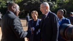 Südafrikas Staatschef Cyril Ramaphosa empfing Präsident Alexander Van der Bellen und Gattin ...