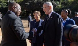 Südafrikas Staatschef Cyril Ramaphosa empfing Präsident Alexander Van der Bellen und Gattin ...