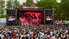 Großartige Stimmung in der Ostbucht: Mehr als 6000 Fans feierten mit ihren Stars am Wörthersee.