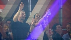 Mateschitz-Witwe Marion Feichtner feierte mit Red-Bull-Manager Peter Grubinger.