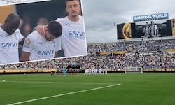Ruben Neves (kl. Bild; Mitte) brach in Tränen aus.