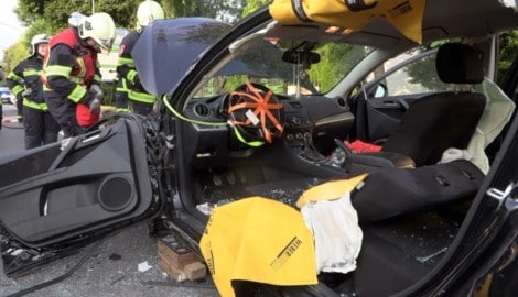 Der Lenker dieser Mazda war kurz eingeschlafen.