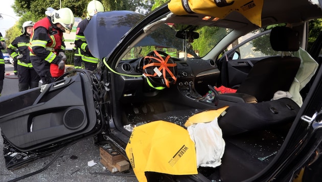 Der Lenker dieser Mazda war kurz eingeschlafen.