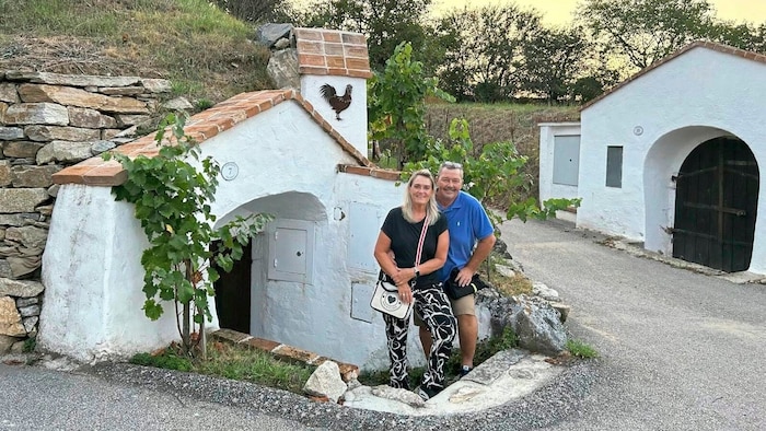 Sabine und Bruno Loinger bei den Weinkellern in Retz.