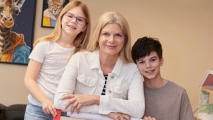 Karin Schmidt, Vorständin der Ronald McDonald Kinderhilfe, besucht die Familien und Kinder ...