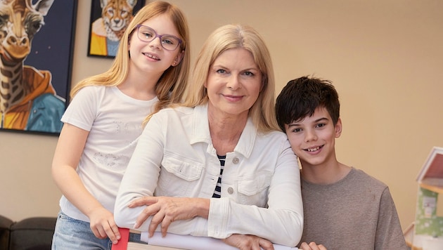 Karin Schmidt, Vorständin der Ronald McDonald Kinderhilfe, besucht die Familien und Kinder ...