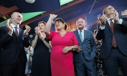 Jubelstimmung nach der Wahl Manuela Khoms zur neuen ÖVP-Landesparteiobfrau. 