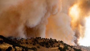 Das „Madre Fire“ im US-Bundesstaat Kalifornien