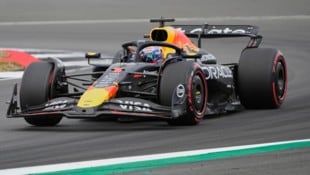 Max Verstappen schlägt im Qualifying für den Grand Prix in Silverstone zurück – mit der Pole!