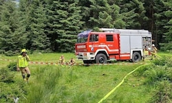 Einsatzkräfte am Unfallort