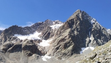 Das Massiv der Watze: Der Bergsteiger stürzte über die Nordseite ab (rechts).