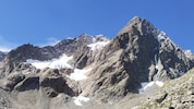 Das Massiv der Watze: Der Bergsteiger stürzte über die Nordseite ab (rechts).