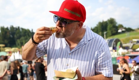 Dienstlich dinieren: Jörg Bruch probierte Essen an jedem einzelnen Gastrostand
