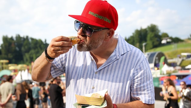 Dienstlich dinieren: Jörg Bruch probierte Essen an jedem einzelnen Gastrostand