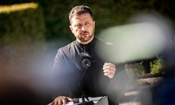 Selenskyj verspricht noch für dieses Jahr Hunderttausende Drohnen.
