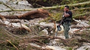 Tage nach dem Beginn der Sturzfluten in Texas hoffen Retter immer noch, Vermisste lebend zu ...