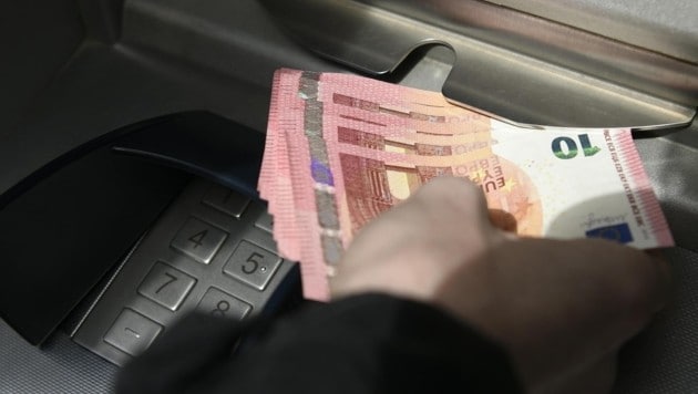 In manchen Bezirken ist der Weg zum nächsten Bankomaten weit.