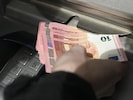 In manchen Bezirken ist der Weg zum nächsten Bankomaten weit.