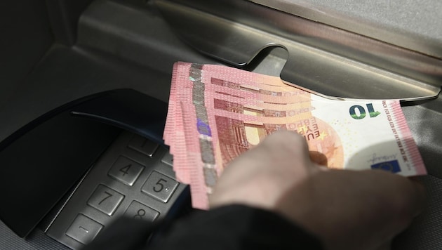 In manchen Bezirken ist der Weg zum nächsten Bankomaten weit.