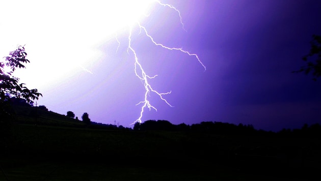Ab dem Nachmittag sind am Sonntag in der gesamten Steiermark Unwetter zu erwarten.