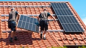 Wegen Sicherheitslücken in privaten Solaranlagen sind Stromnetze zunehmend durch Cyberangriffe ...