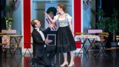 Johannes Nepomuk als Oberkellner und Katharina Linhard als Rössl-Wirtin
