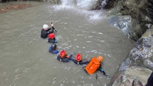 Canyoningretter der Bergrettung und Taucher der Wasserrettung suchten stundenlang nach dem ...