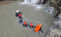Canyoningretter der Bergrettung und Taucher der Wasserrettung suchten stundenlang nach dem ...