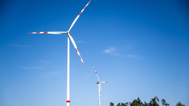 Zwischen Mai und August sowie im Oktober und November drehten sich im Vorjahr die Windräder ...