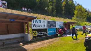 Der 65-Jährige wurde noch am Unfallort versorgt und ins Klinikum Klagenfurt gebracht.