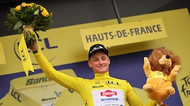 Mathieu van der Poel ist der neue Führende der Tour de France.
