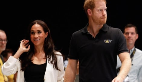 Herzogin Meghan und Prinz Harry sollen jetzt mehrere Mitarbeiter entlassen haben. Der Grund ...