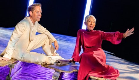 Zdenko von Clamtatsch (Markus Freistätter) und Gräfin Emilia Ergoletti (Sona MacDonald)